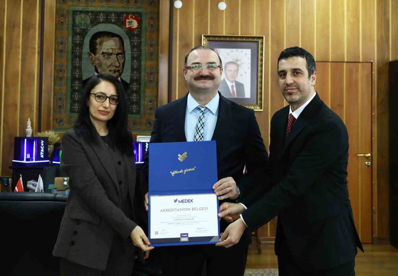 Atatürk Üniversitesi bünyesinde eğitim-öğretim faaliyetlerini sürdüren Teknik Bilimler Meslek Yüksekokulu