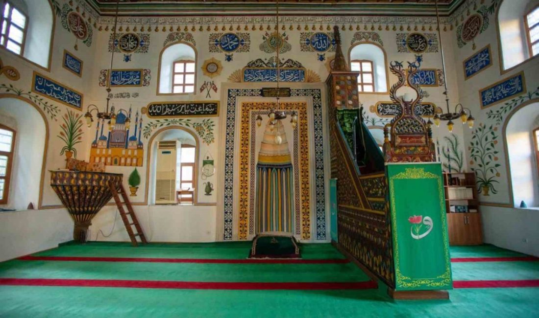 Trabzon’da taşınmaz kültür varlığı olarak tescilli toplam 210 cami bulunurken,