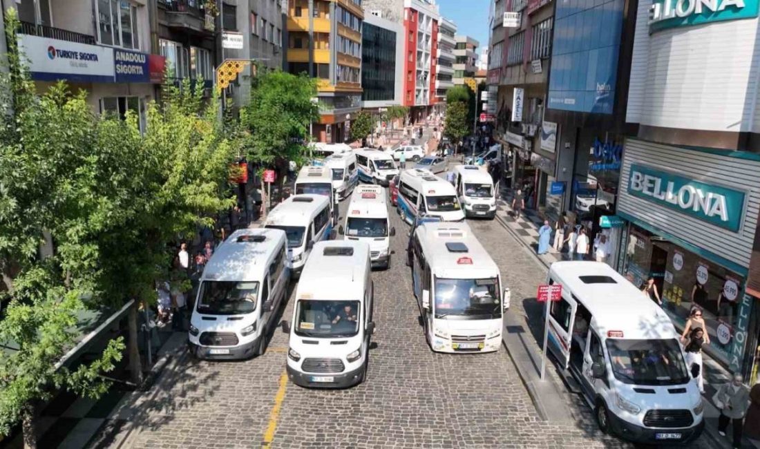 Trabzon’da şehir merkezindeki trafik yükünü azaltmak amacıyla dolmuşlar merkezden kaldırılıyor.