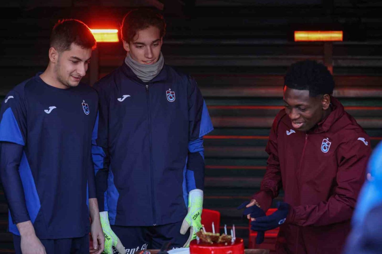 Trabzonspor, Turkcell Süper Kupa Yarı Finali’nde oynayacağı Galatasaray maçı hazırlıklarına