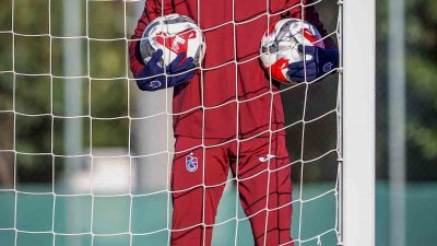 Trabzonspor’un Arnavut futbolcusu Ernest Muçi, Kocaelispor maçında attığı golle Trendyol