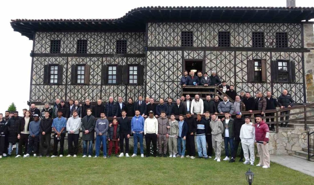 Trabzonspor Futbol A Takımı, Sürmene’de bulunan tarihi Baştımar Aile Müzesi’ni