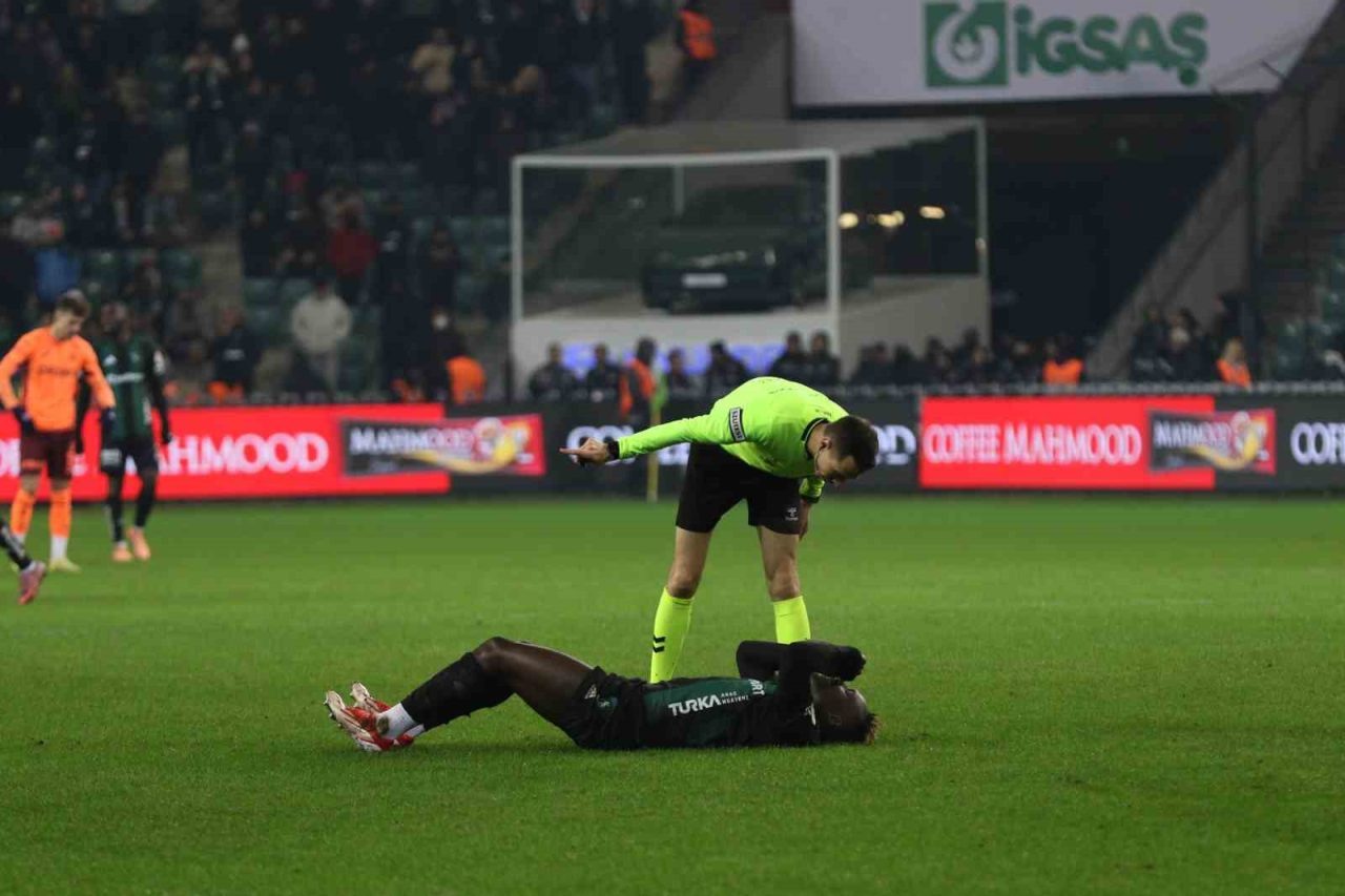 Trendyol Süper Lig’in 18. haftasında Kocaelispor, evinde karşılaştığı Trabzonspor’a 2-1