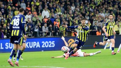 Turkcell Süper Kupa yarı finalinde Fenerbahçe ile Samsunspor Yeni Adana