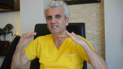 Estetik ve Plastik Cerrahi Uzmanı Prof. Dr. Hayati Akbaş, yüz