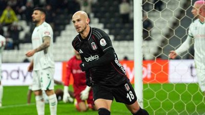 Beşiktaş’ın Çekyalı futbolcusu Vaclav Cerny, Konyaspor maçında attığı golle siyah-beyazlılarda