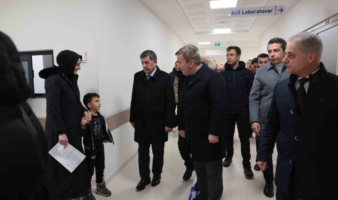 Erzincan Valisi Hamza Aydoğdu, yılbaşı gecesi Mengücek Gazi Eğitim ve