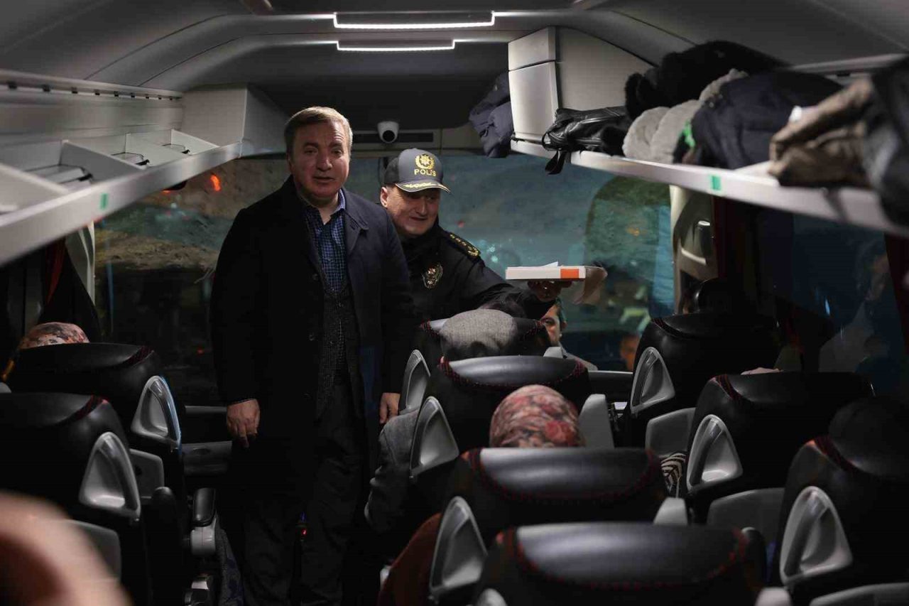 Erzincan Valisi Hamza Aydoğdu, Akyazı Polis Uygulama Noktası’nı ziyaret ederek