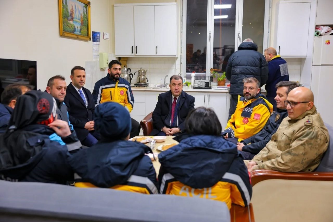 Bayburt Valisi Mustafa Eldivan, Bayburt Devlet Hastanesi ve İl Ambulans