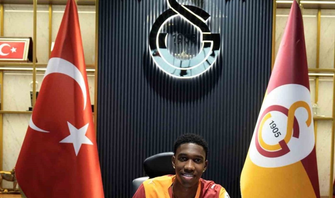 Galatasaray’ın yeni transferi Hollandalı futbolcu Yaser Asprilla, transferinden dolayı mutlu