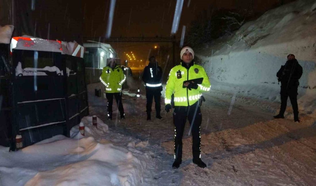 Kar yağışı, buzlanma ve dondurucu soğuğa rağmen Tunceli Emniyet Müdürlüğü’ne