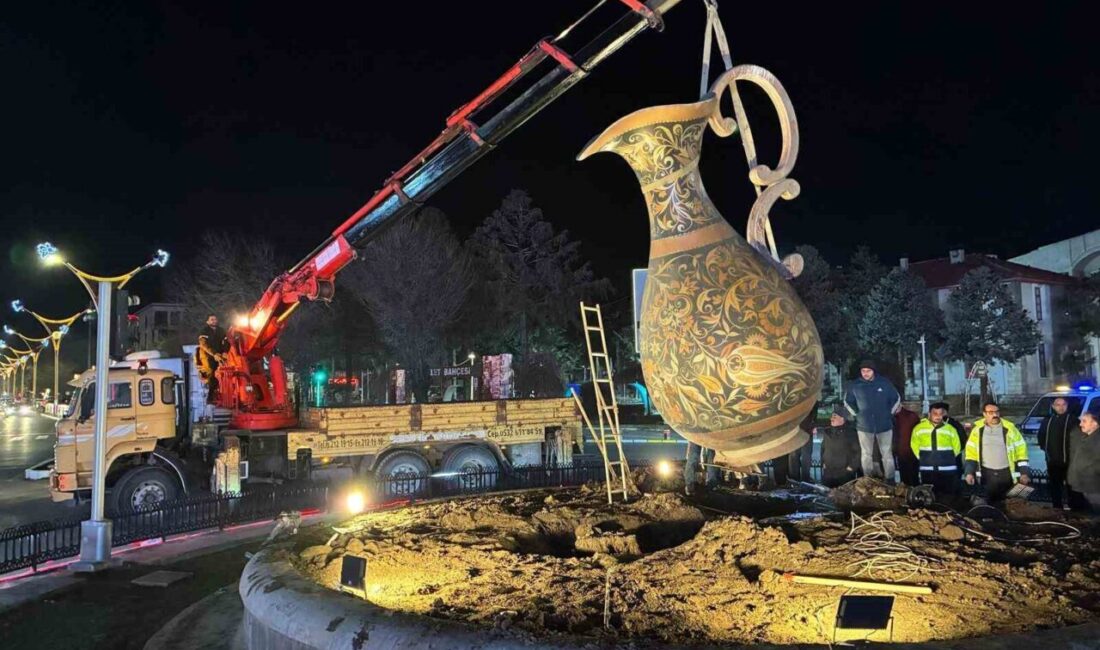 Erzincan’da şehir merkezinin simgelerinden biri olan bakır sürahi, bakım ve