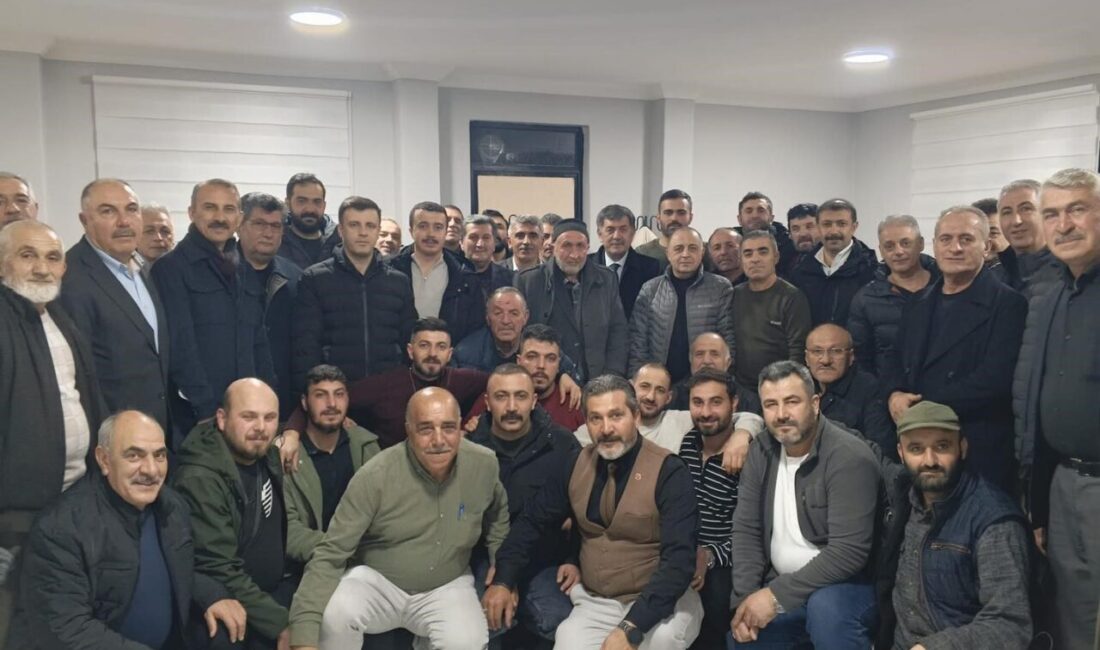 Erzincan Belediye Başkanı Bekir Aksun, Kavakyolu Yerleşkesi Sosyal Tesisleri’nde mahalle