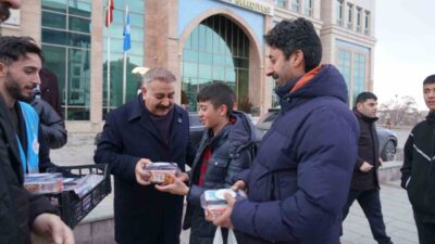 Palandöken Belediye Başkanı Muhammet Sunar, iftar öncesi AK Parti Palandöken