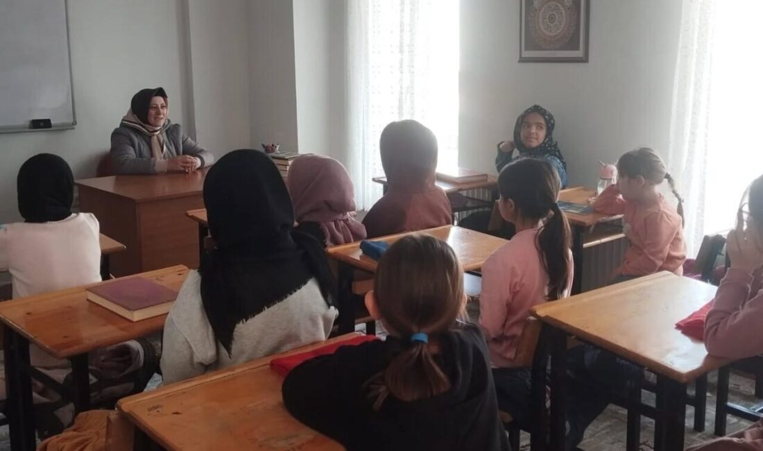 Bayburt’ta ilkokul öğrencilerine yönelik söyleşi programı düzenlenerek, ramazan ayının önemi