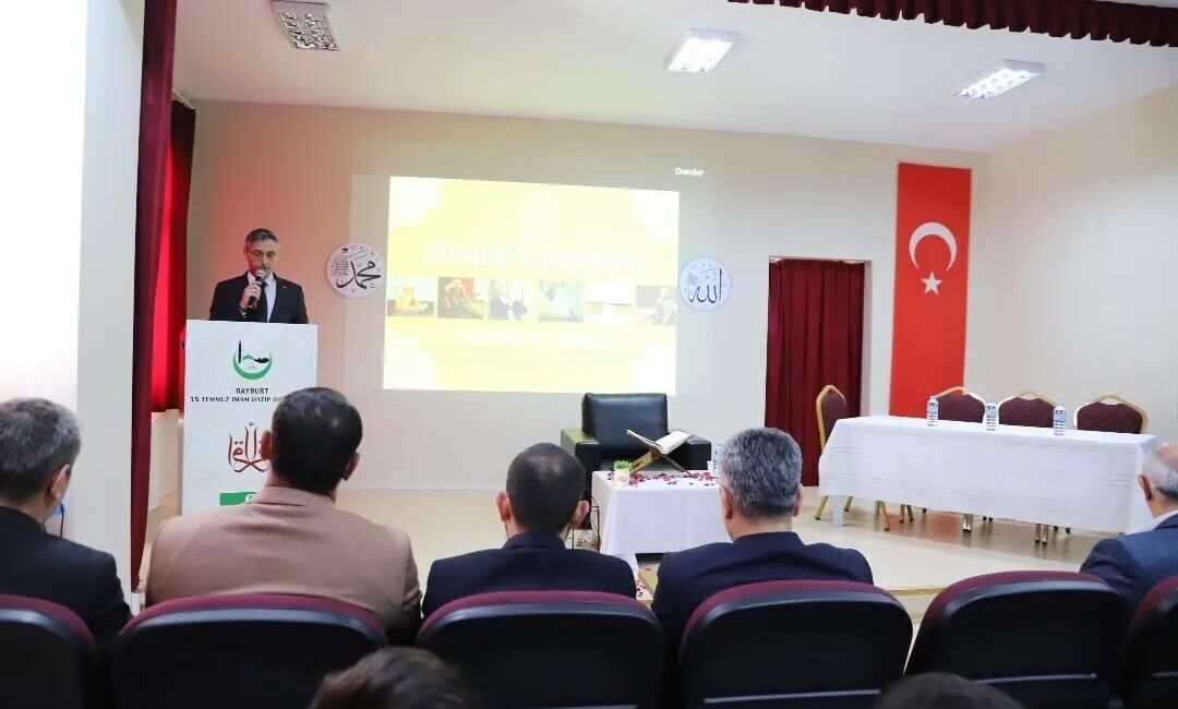 Bayburt’ta imam hatip ortaokulları arasında düzenlenen mesleki yarışmalar, 15 Temmuz