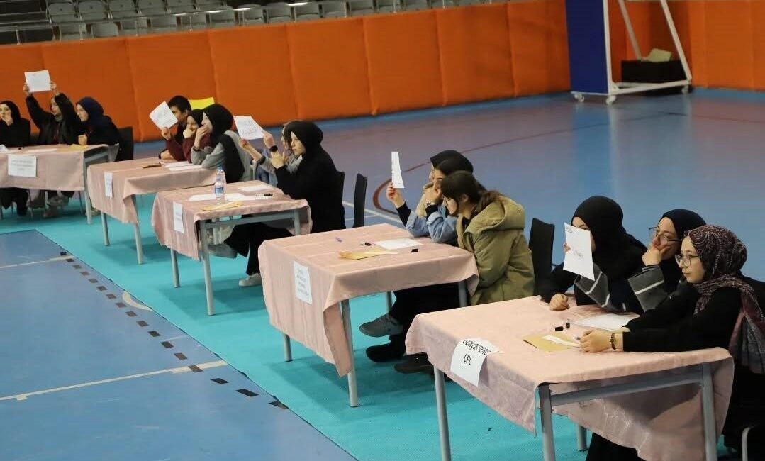 Bayburt İl Milli Eğitim Müdürlüğü tarafından düzenlenen liseler arası “Bayburt”