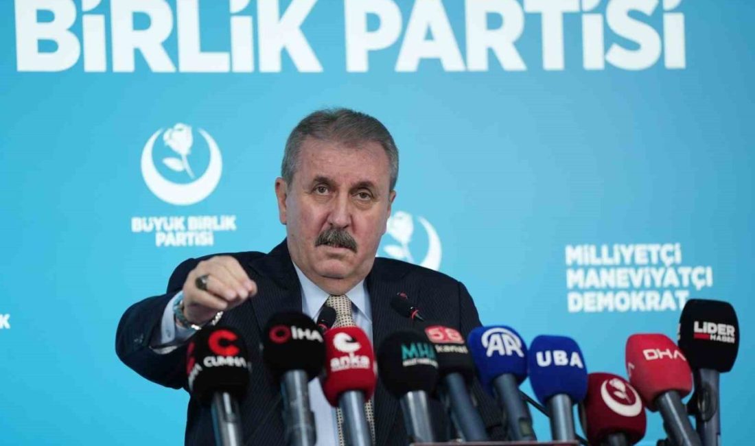 CHP’nin düzenlediği ‘Toplumsal Barış ve Demokrasi Konferansı’nı eleştiren Büyük Birlik