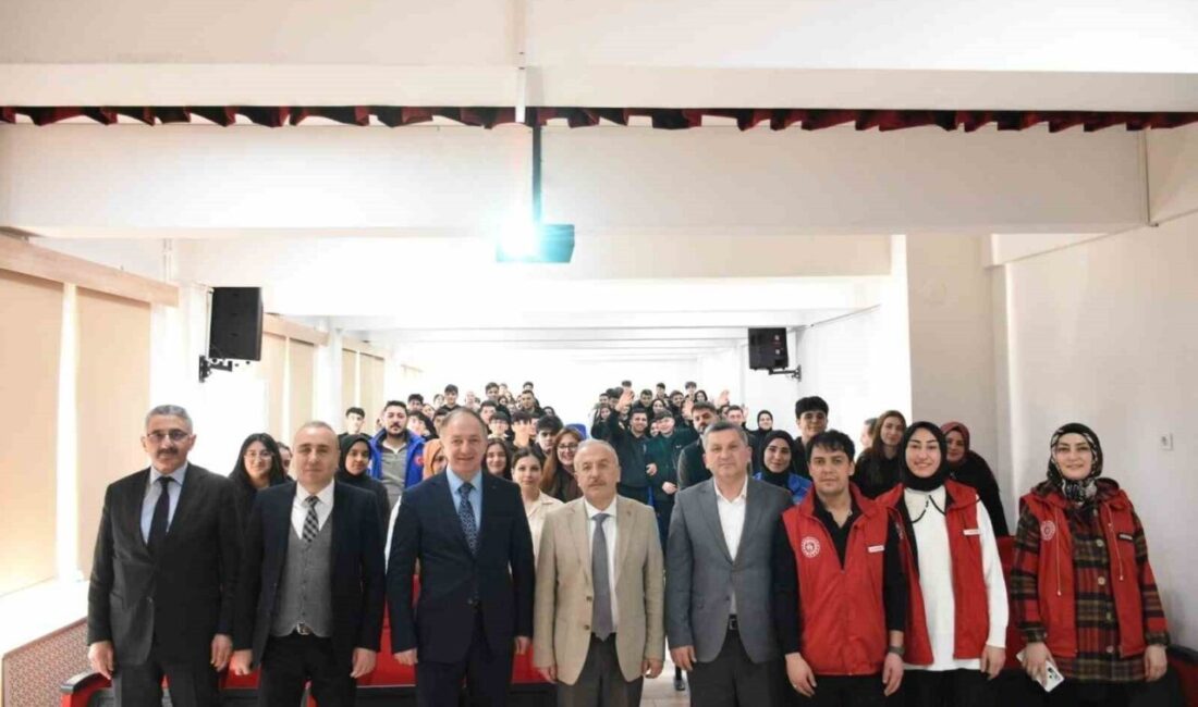 Erzurum Gençlik ve Spor İl Müdürü Levent Çakmur, Aziziye Gençlik