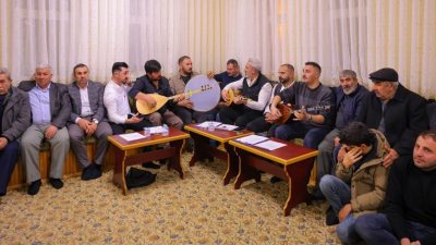 Bayburt merkeze bağlı Dövmekaya köyünde il protokolünün, köy muhtarlarının ve