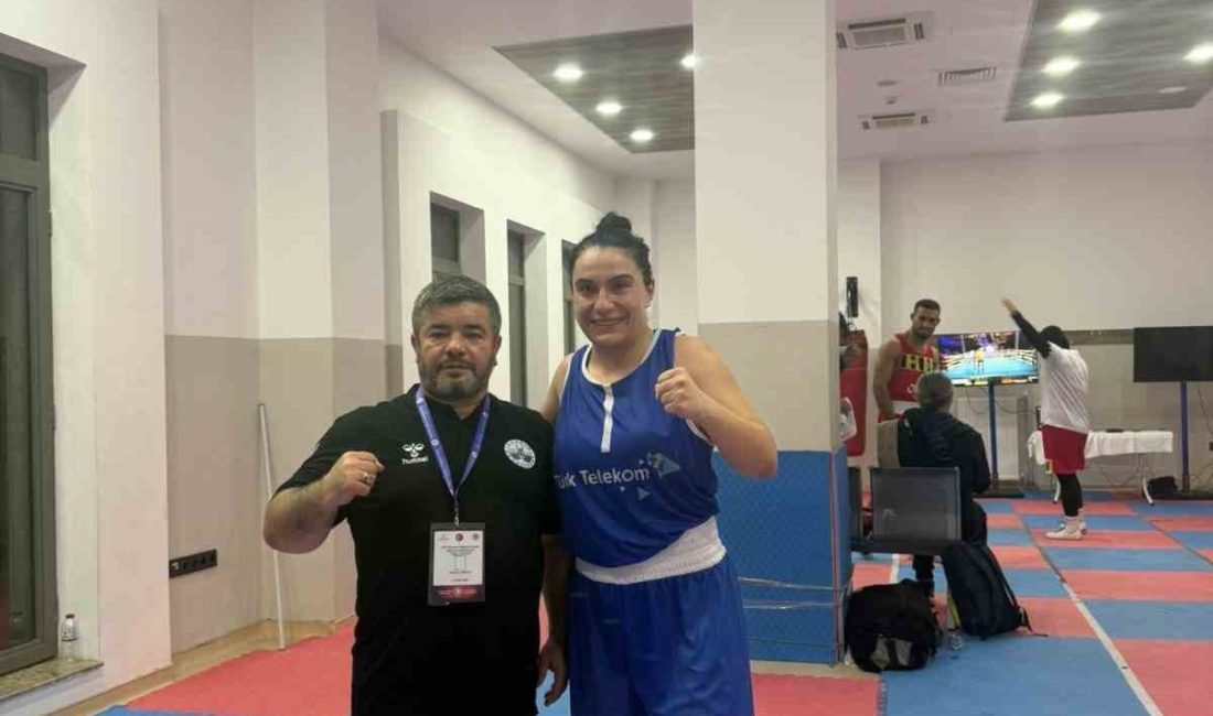 Büyükler Türkiye Boks Şampiyonası’nda Elazığlı sporcular iki gümüş madalya aldı.
