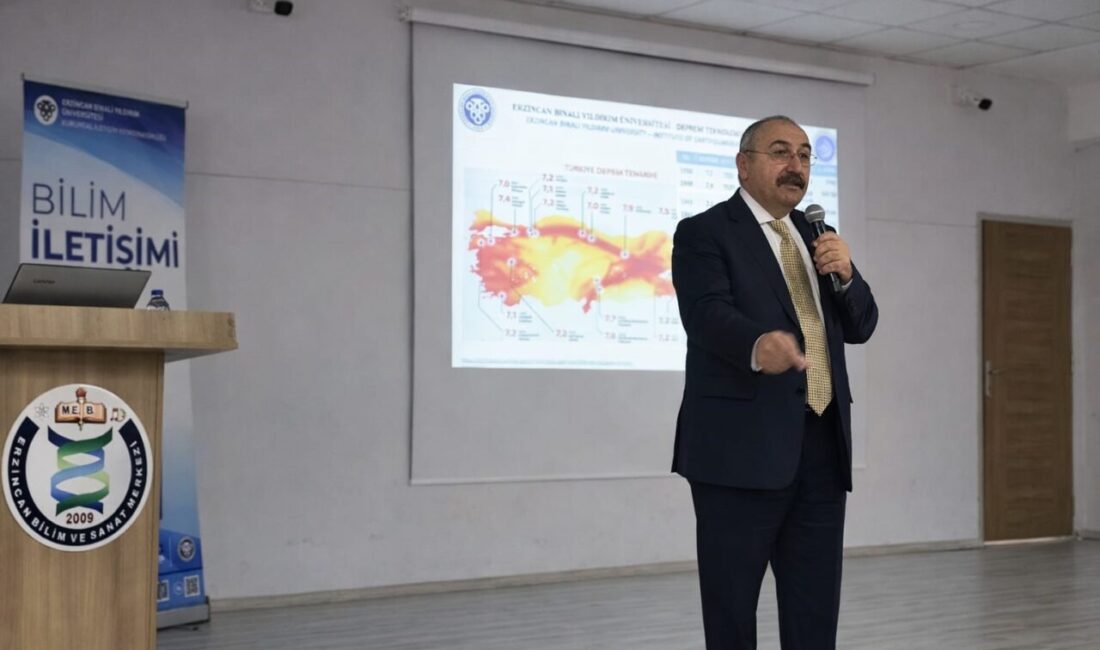 Erzincan’da deprem bilincini artırmak amacıyla gerçekleştirilen konferansta, depremlerin felakete dönüşmesinde
