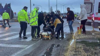 Erzincan’da iki aracın çarpıştığı kazada, 2 kişi yaralandı. Yaralılar, hastaneye