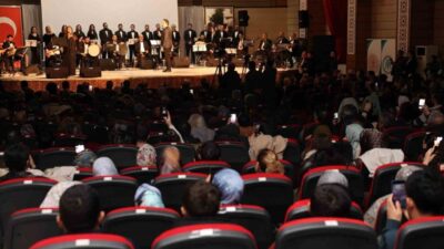 Erzincan’ın düşman işgalinden kurtuluşunun 108’inci yıl dönümü dolayısıyla Türk Halk