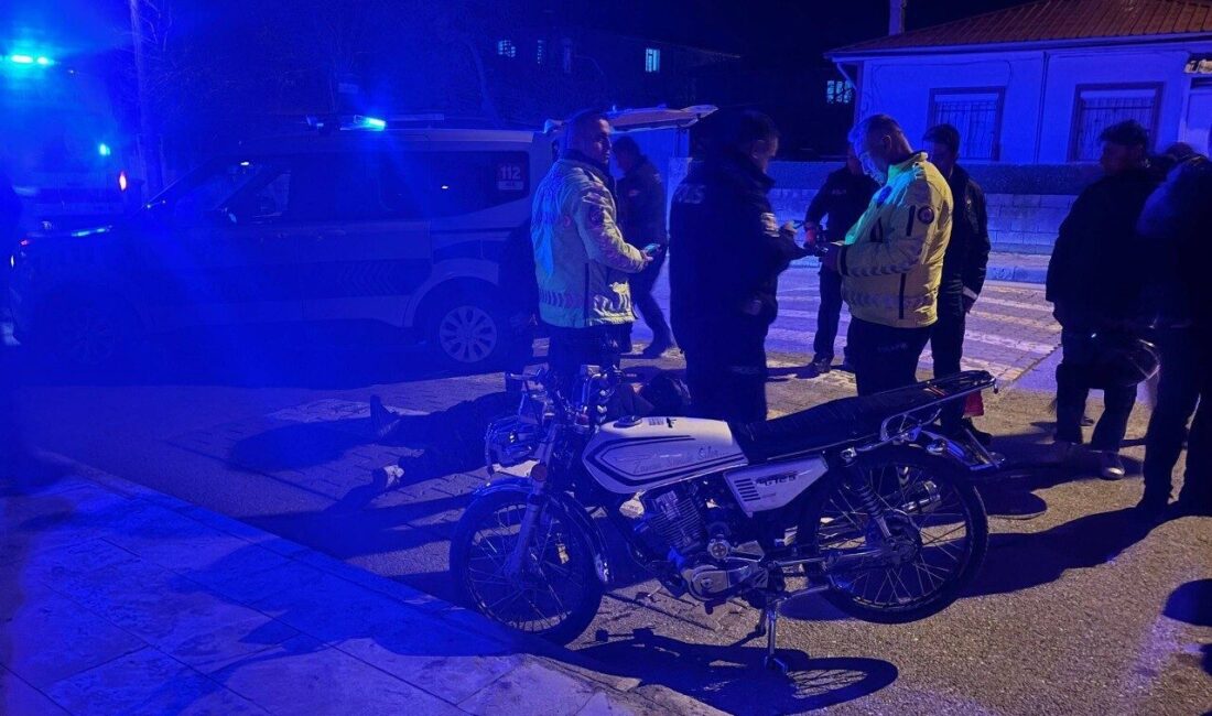 Erzincan’da meydana gelen motosiklet kazasında sürücü yaralandı. Kaza, Cumhuriyet Mahallesi