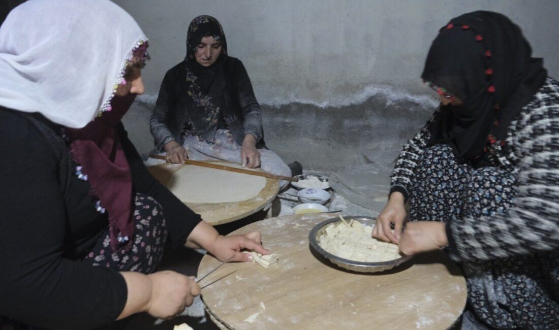 Erzincan’da ramazan öncesi ev hanımları kete, börek, baklava, sırın ve