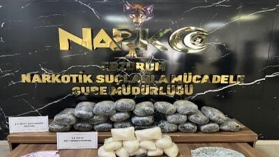 Erzurum’da polisin düzenlediği operasyonda 23 kilogram skunk ve 11 kilogram