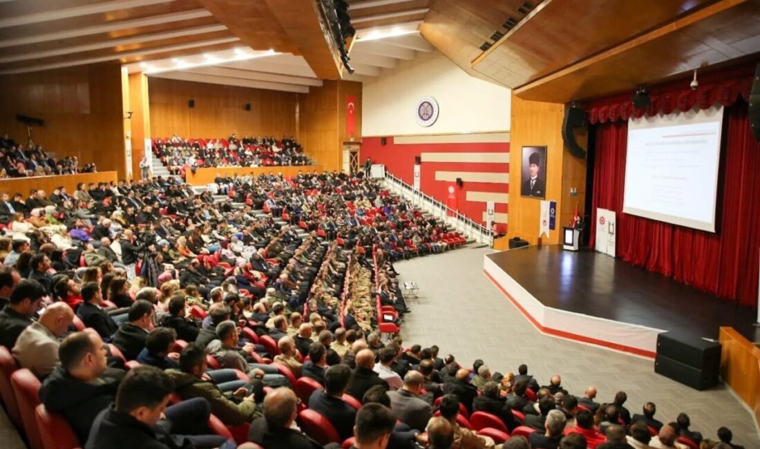 Erzurum’da, “Kamusal İletişimde Cumhurbaşkanlığı İletişim Merkezi’nin (CİMER) Yeri ve Önemi”