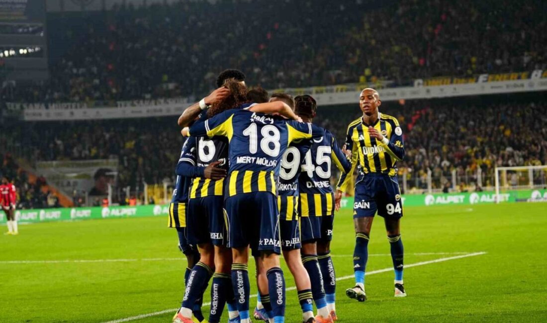 Fenerbahçe, Gençlerbirliği ile oynadığı maçta 33 dakikada 3 gol buldu.