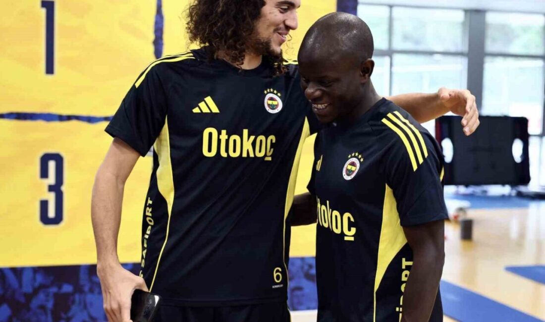 Fenerbahçe’nin yeni transferi N’Golo Kante, Can Bartu Tesisleri’ni gezdi ve