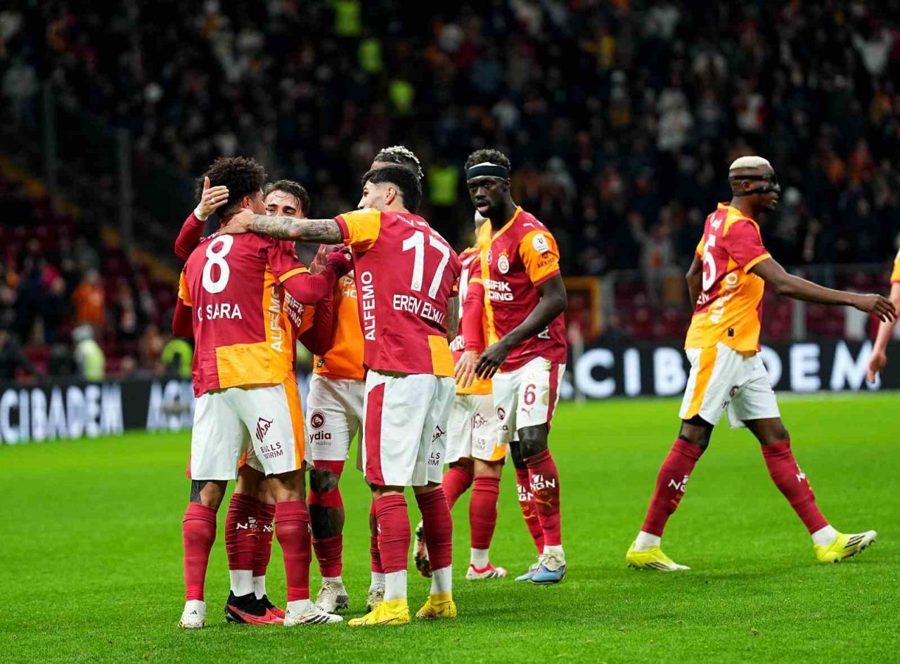 Galatasaray’ın Brezilyalı futbolcusu Gabriel Sara, Kayserispor maçıyla Trendyol Süper Lig’de