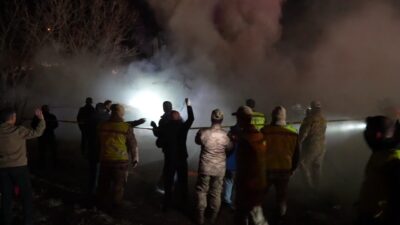 Gümüşhane’nin Kale köyünde yangında hayatını kaybeden yaşlı adamın cenazesinin çıkarılmasının