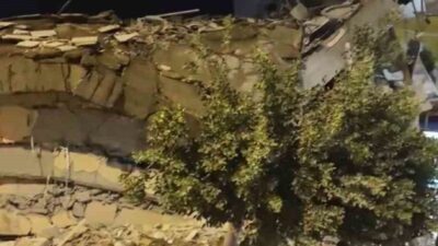 Hatay’da 6 Şubat 2023’te meydana gelen depremlerde hasar gören bina,