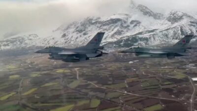 Hava Kuvvetleri Komutanlığı’na ait muharip uçaklar, Erzincan’ın düşman işgalinden kurtuluşunun