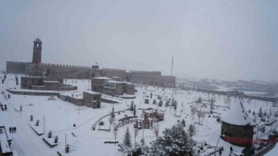 Erzurum ve bölge genelinde havanın çok bulutlu, aralıklı yağışlı geçeceği,