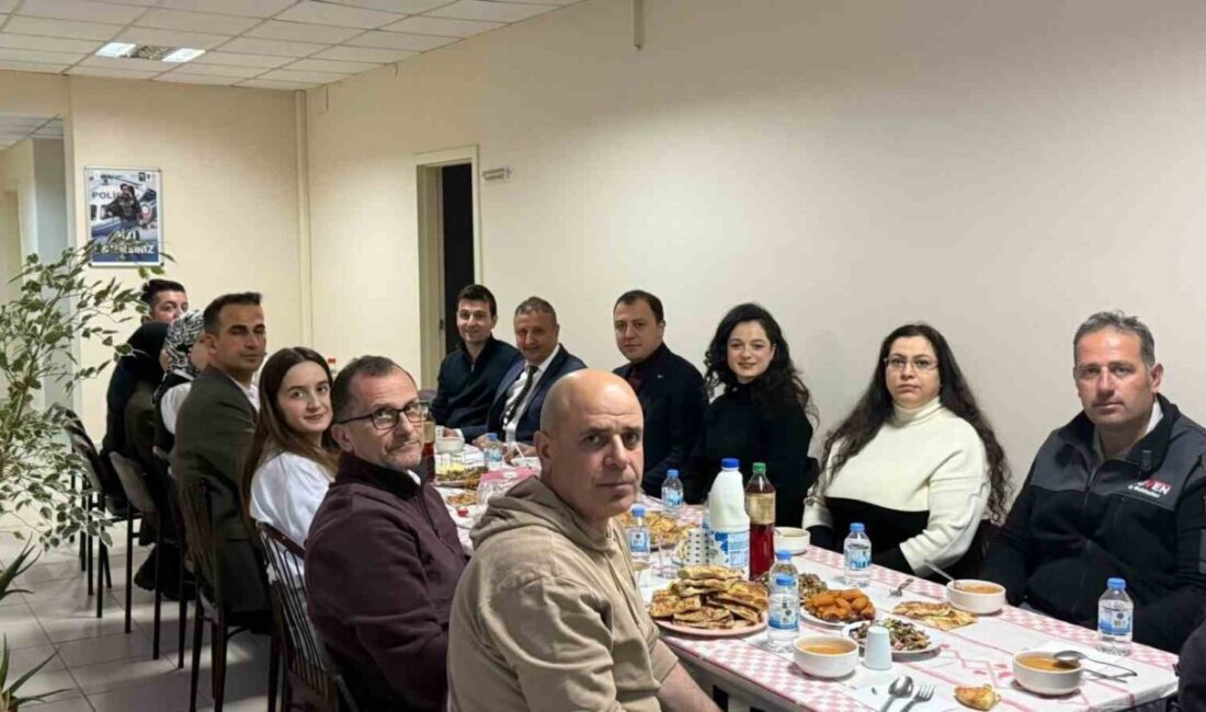 Aydıntepe İlçe Emniyet Amirliği tarafından düzenlenen iftar programında Kaymakam Ertuğrul