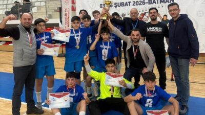 Erzurum Kazım Yurdalan Ortaokulu, hentbolda Türkiye Finallerine yükselme başarısı gösterdi.