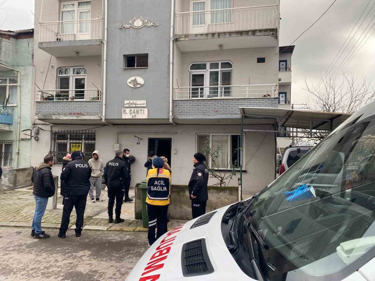 Kocaeli’nin Körfez ilçesinde yalnız yaşayan 41 yaşındaki adam, kendisinden bir