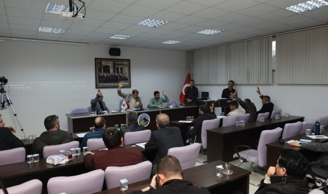 Kula Belediye Meclisi’nde, belediyeye ait taşınmazların satışı ve belediye iştiraki