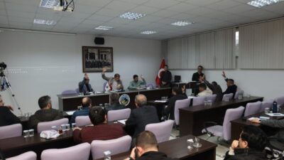 Kula Belediye Meclisi’nde, belediyeye ait taşınmazların satışı ve belediye iştiraki