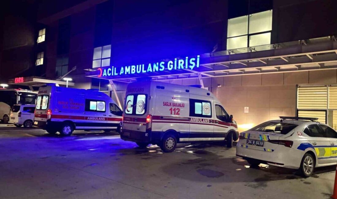 Erzincan’da otomobil ile motosikletin çarpışması sonucu meydana gelen trafik kazasında