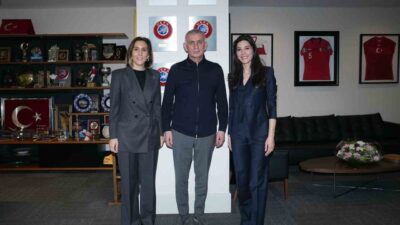 Beşiktaş Kulübü Yönetim Kurulu Üyesi Merve Öztopaloğlu ve Trabzonspor Kulübü