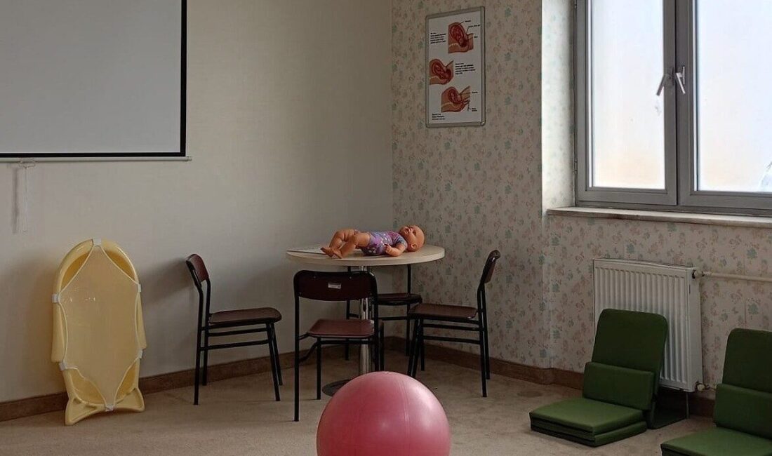 Erzurum’un Pasinler ilçesinde anne ve babalara hizmet eden gebe okulu,