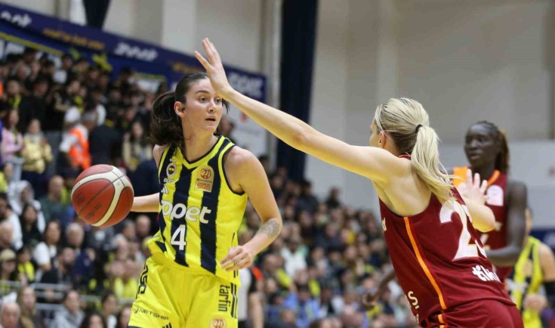 Fenerbahçe ile Galatasaray’ın karşı karşıya geldiği Kadınlar Basketbol Süper Ligi