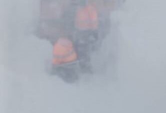 Ardahan-Şavşat kara yolunun 2470 rakımlı Sahara Geçidi mevkiinde karla mücadele