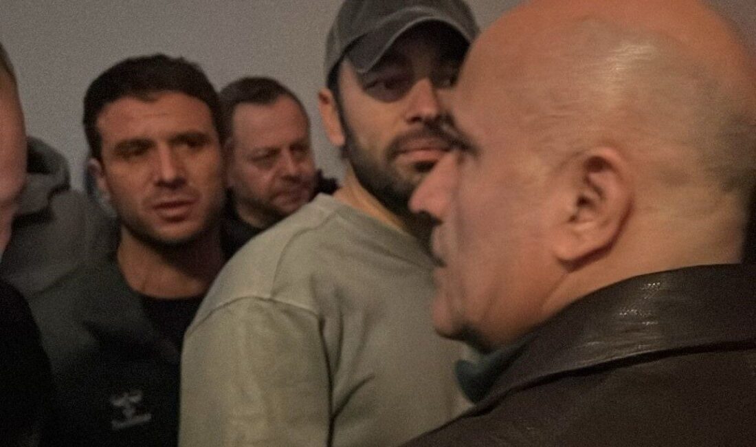 Kocaelispor-Beşiktaş maçında maraton üst tribünden alt bölüme geçmek isterken yaklaşık